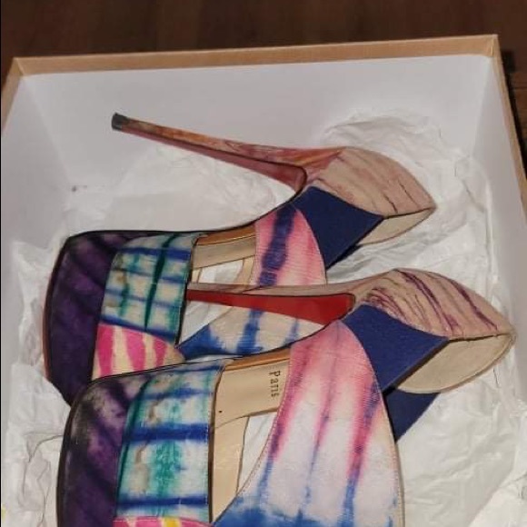 Christian Louboutin Heels for sale - Picture 7 of 10